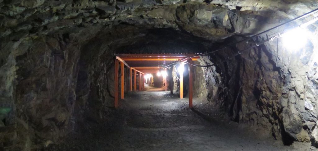 matsushiro tunnels